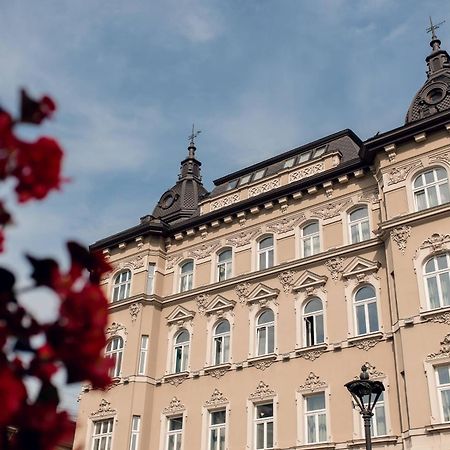 Modern Art Hotel Lviv Exterior foto